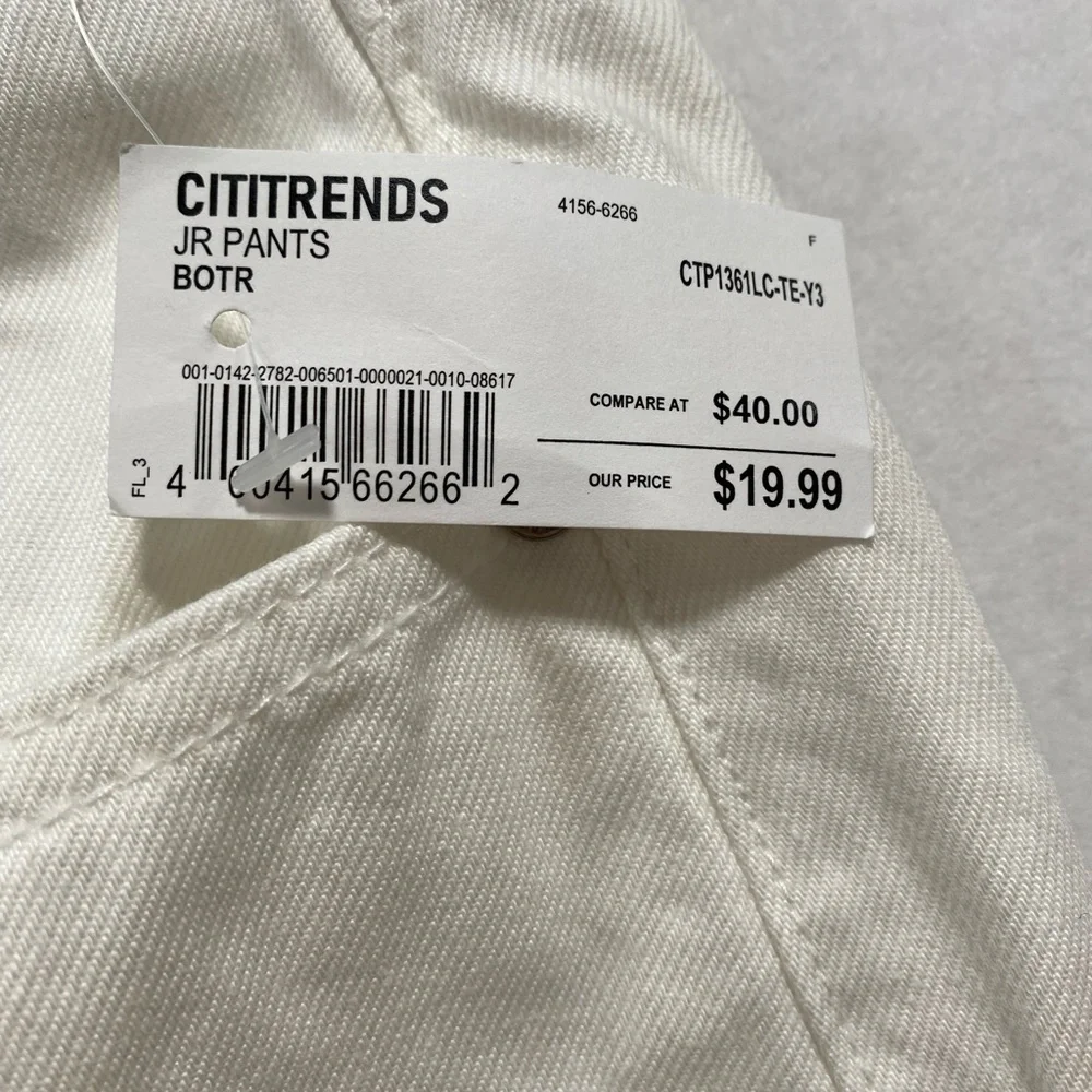 NWT Rise Supply Co. Citi Straight White Lace Overlay Jeans Juniors Size 9